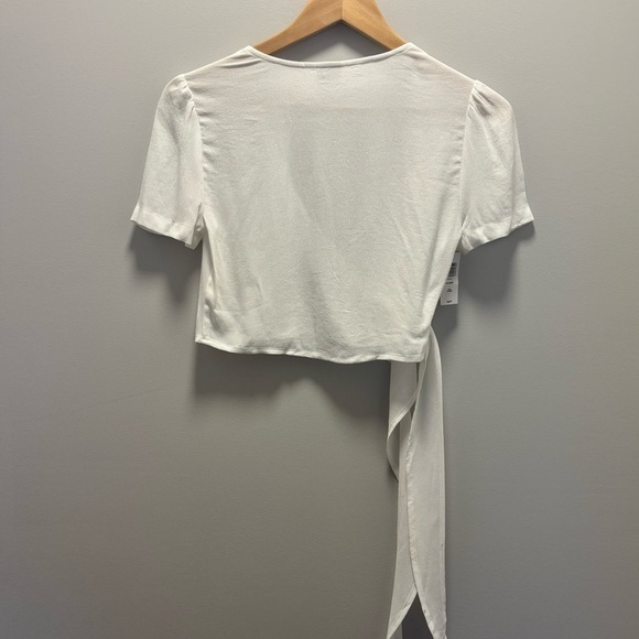 BNWT Aritzia Sunday Best Olson Top in
White - Picture 4 of 11